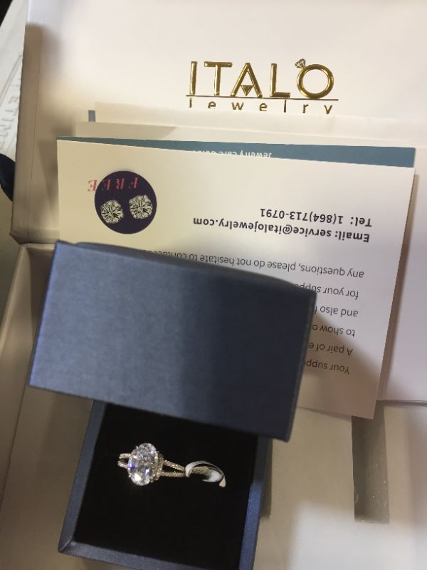 Photo 1 of Italo Jewelry - Authentic Diamond Silver Ring 
Size: 7.75