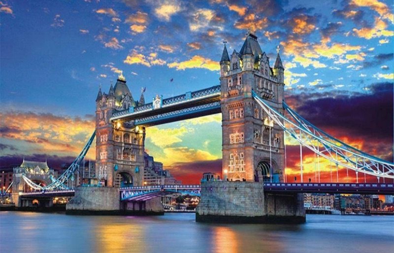 Photo 1 of Puzzles for Adults 1000 Piece - Tower Bridge 1000 Piece Jigsaw Puzzle for Adults Kids Large Puzzle Game Decompression Toys Challenge Puzzle Gift Home Decor(27.5" x 19.5")