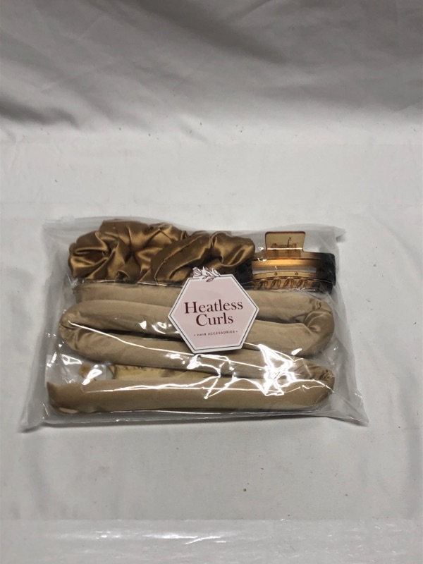 Photo 1 of HEATLESS CURLS KIT 