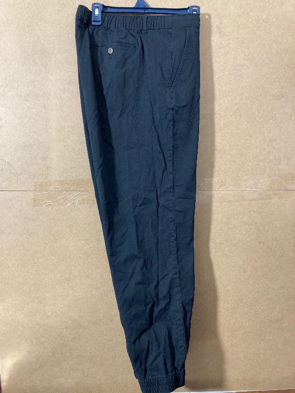 Photo 1 of Amazon Essentials Men's Classic-fit Pant X-Large Black