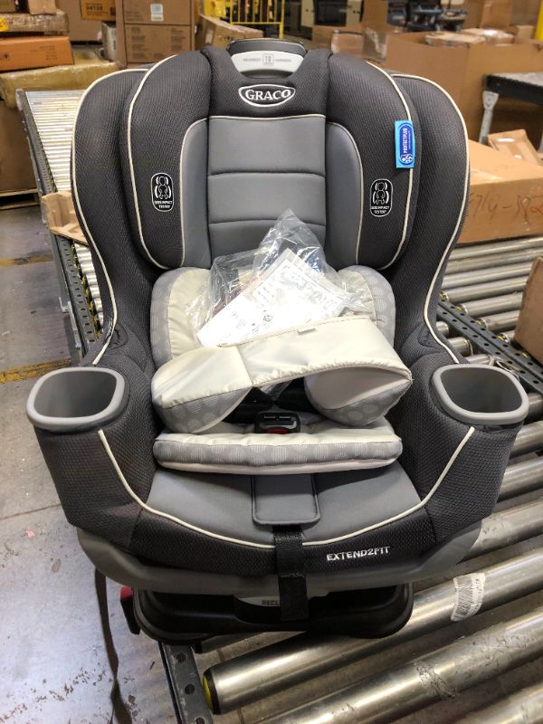 Photo 3 of Graco Extend2Fit Convertible Car Seat | Ride Rear Facing Longer with Extend2Fit, Davis, 20.75x19x24.5 Inch 
