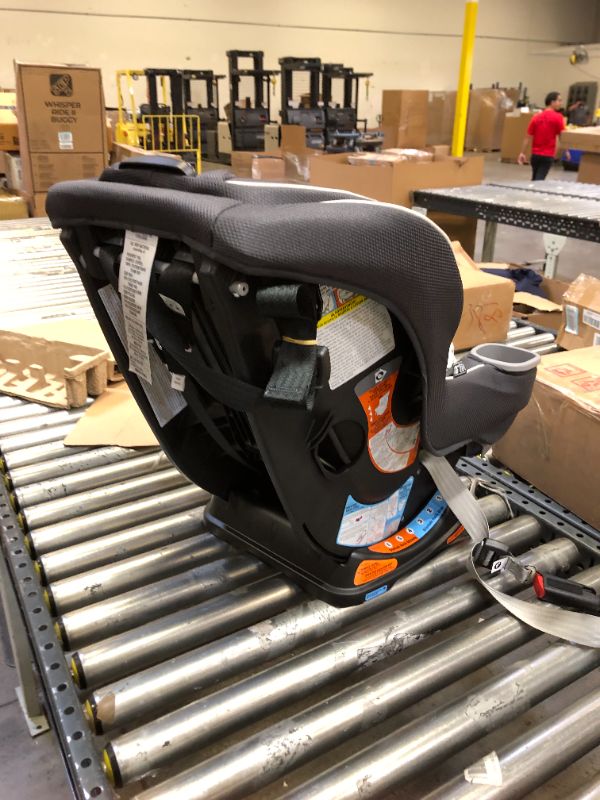 Photo 4 of Graco Extend2Fit Convertible Car Seat | Ride Rear Facing Longer with Extend2Fit, Davis, 20.75x19x24.5 Inch 
