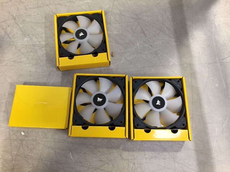 Photo 2 of Corsair QL Series, Ql120 RGB, 120mm RGB LED Fan, Triple Pack with Lighting Node Core
