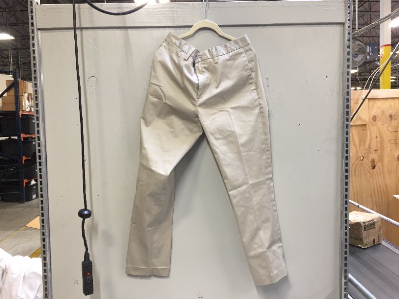Photo 1 of Buttoned Down Men's Khakis Pants (32x28)