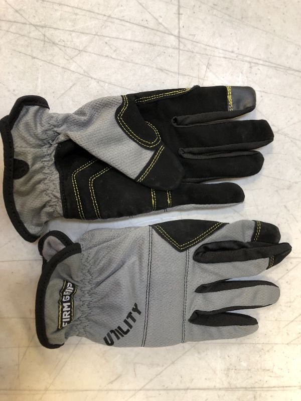 Photo 1 of Large utility gloves 