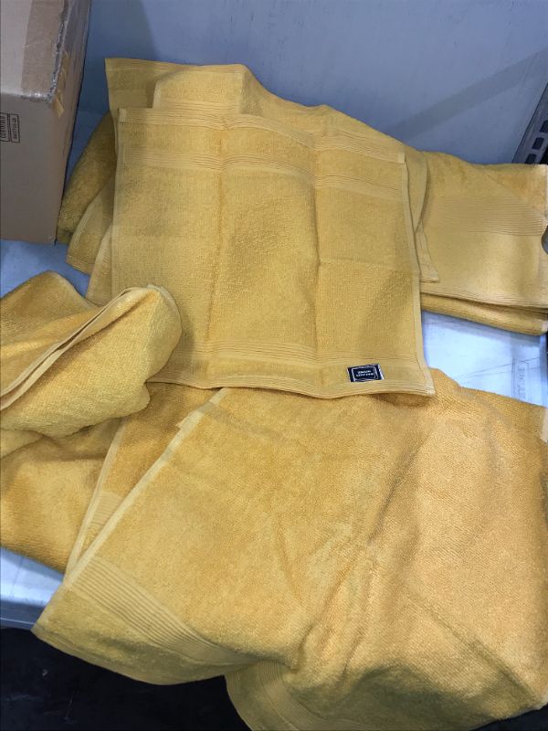Photo 1 of BELIZZI BATH TOWEL SET ORANGE YELLOW 2 BATH TOWELS 2 HAND TOWELS 4 WASH CLOTHS