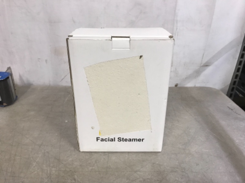 Photo 2 of Facial Steamer  