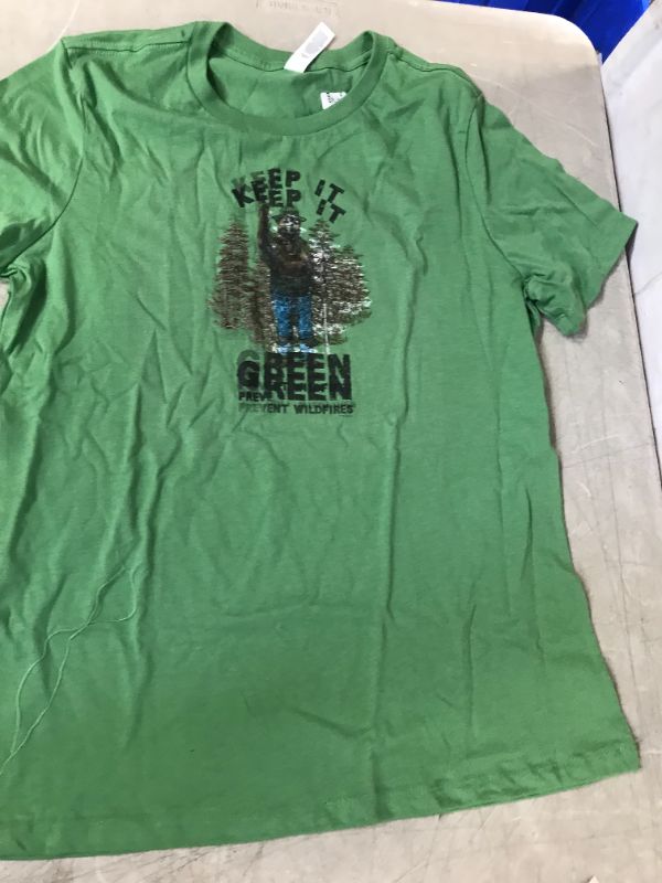 Photo 1 of graphic tee color green size medium 