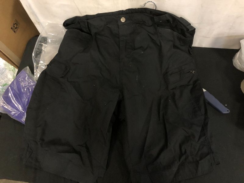 Photo 2 of Generic black men's cargo shorts sz 44