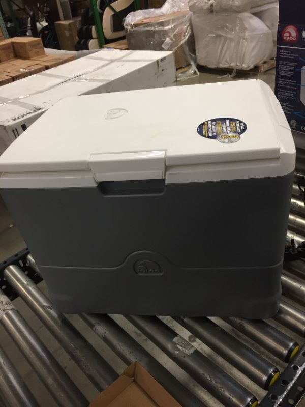 Photo 5 of Igloo Iceless 40-Quart Cooler with 110-volt Converter, Grey (40375)
