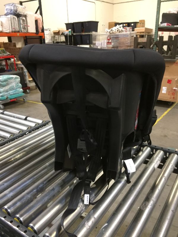 Photo 1 of Cosco Apt 50 Convertible Car Seat (Black Arrows)