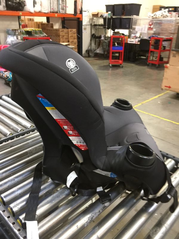 Photo 1 of Cosco Apt 50 Convertible Car Seat (Black Arrows)