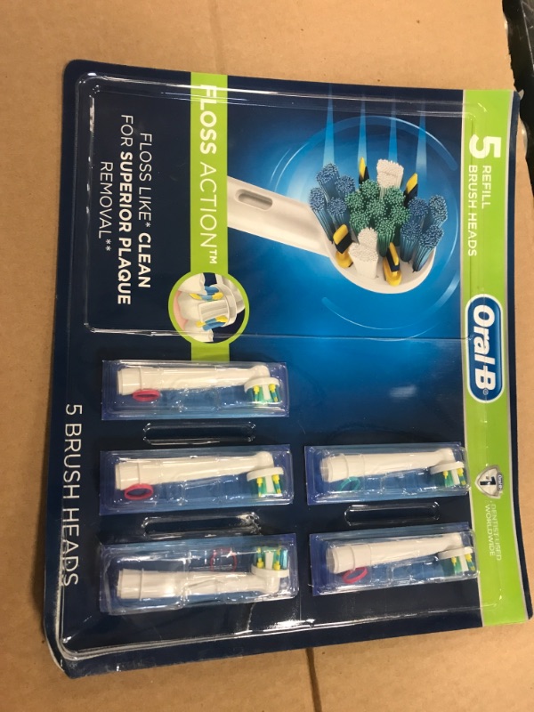 Photo 2 of Oral-B FlossAction Toothbrush Refill Brush Heads, 5 Count