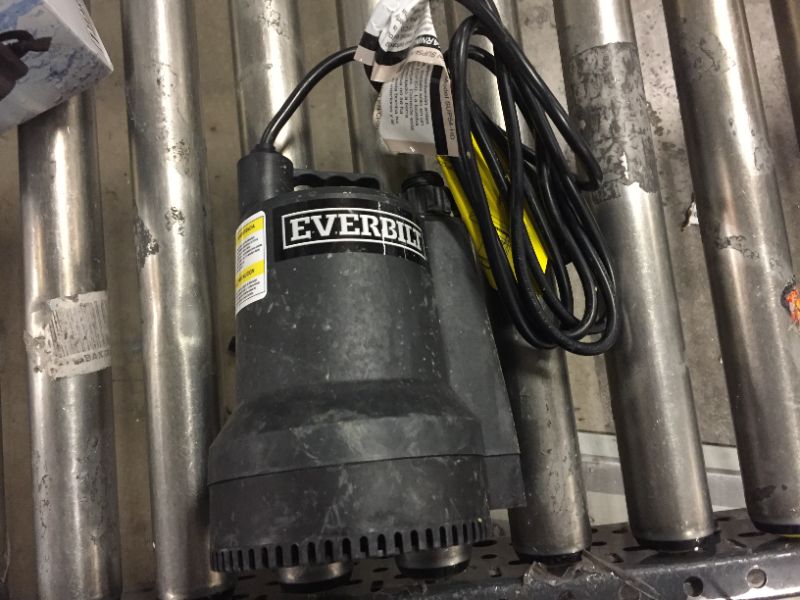 Photo 2 of 1/6 HP Plastic Submersible Utility Pump