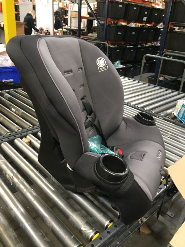 Photo 2 of Cosco Apt 50 Convertible Car Seat (Black Arrows)