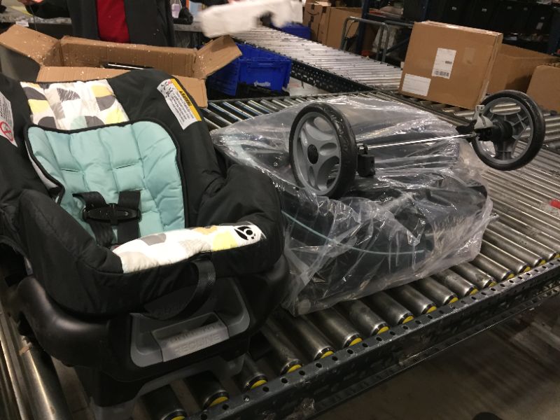 Photo 1 of Baby Trend EZ Ride 35 Travel System - Doodle Dots
