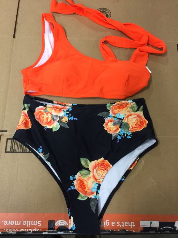 Photo 1 of CUPSHE 2 Piece Swim Suit Size Large