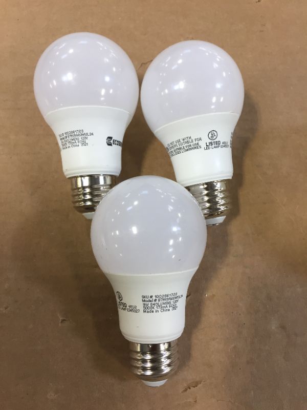 Photo 2 of 60-Watt Equivalent A19 Dimmable Energy Star LED Light Bulb Daylight (3-Pack)
