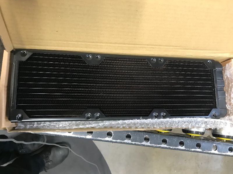 Photo 3 of Corsair Hydro X Series XR5 360mm Water Cooling Radiator