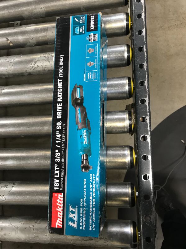 Photo 2 of Makita XRW01Z 18V LXT Lithium-Ion Cordless 3/8" / 1/4" Sq. Drive Ratchet, Tool Only