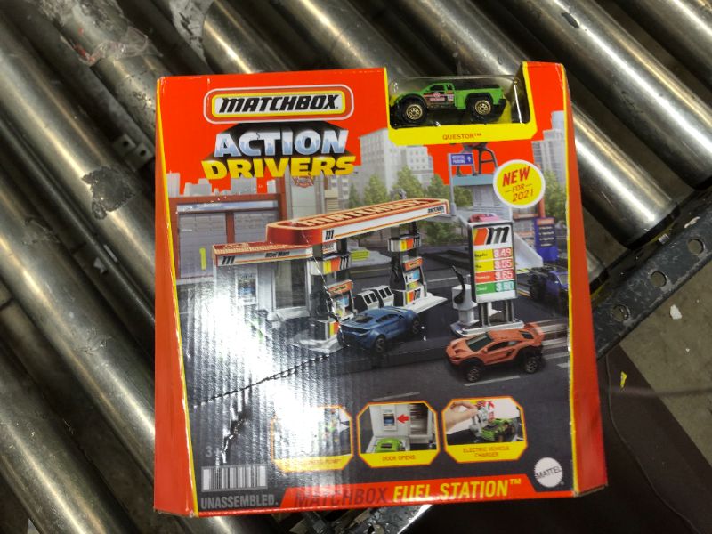 Photo 2 of Matchbox Action Drivers Matchbox Fuel Station Playset
