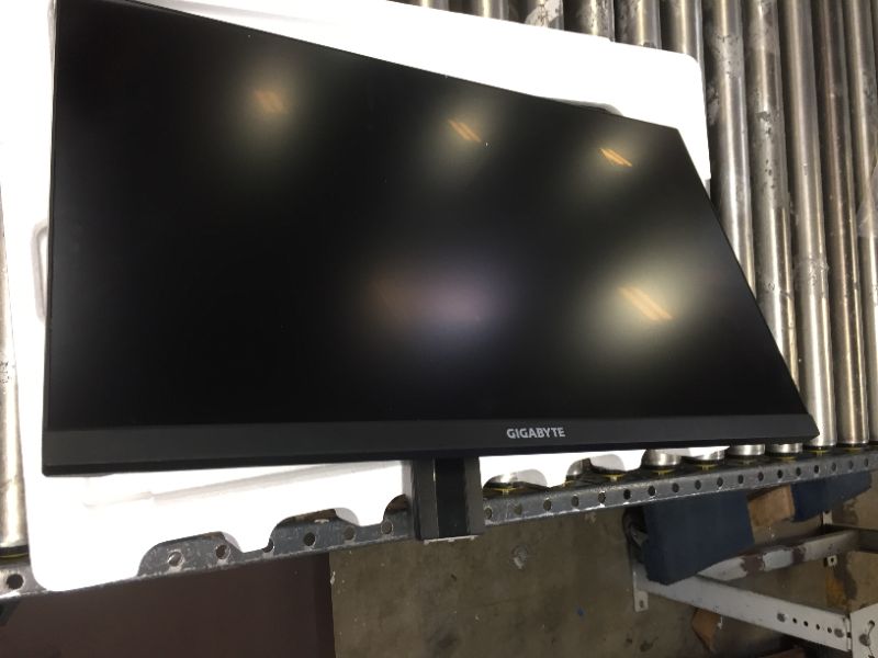Photo 1 of GIGABYTE M27Q 27" 170Hz 1440P -KVM Gaming Monitor, 2560 x 1440 SS IPS Display, 0.5ms (MPRT) Response Time, 92% DCI-P3, HDR Ready, FreeSync Premium, 1x Display Port 1.2, 2x HDMI 2.0, 2x USB 3.0
