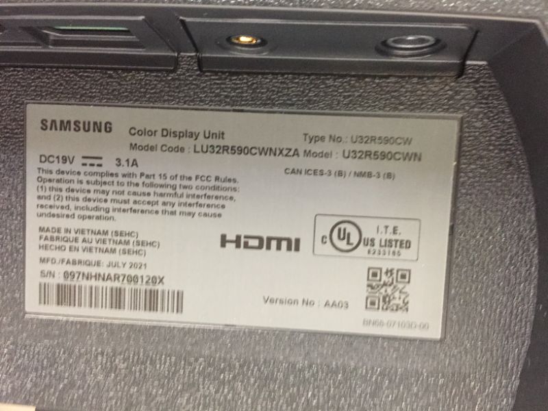 Photo 1 of SAMSUNG UR59 Series 32-Inch 4K UHD (3840x2160) Computer Monitor, Curved, HDMI, Display Port, 3-sided border-less, Eye Saver Mode (LU32R590CWNXZA)

