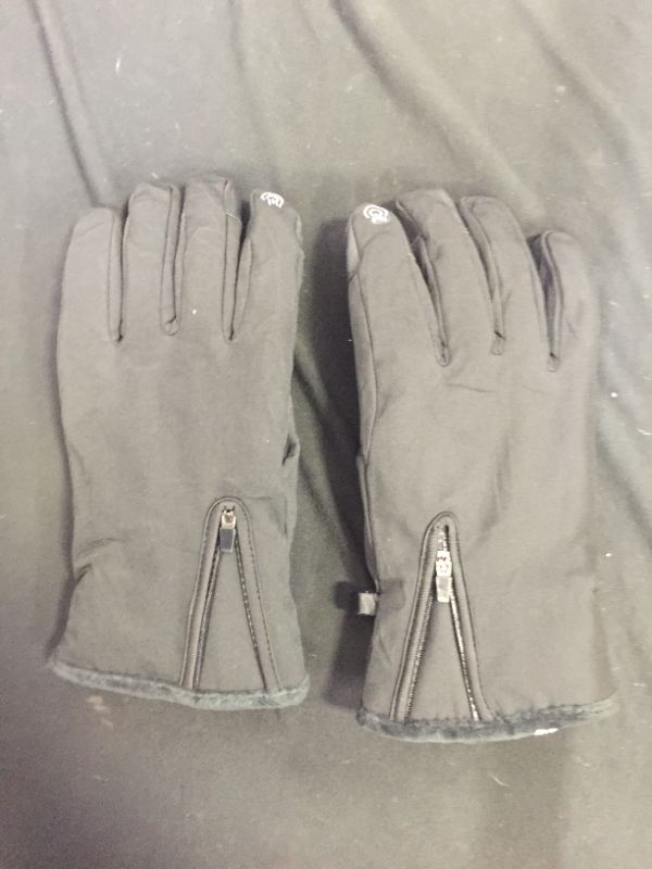 Photo 1 of medium size unisex snow gloves