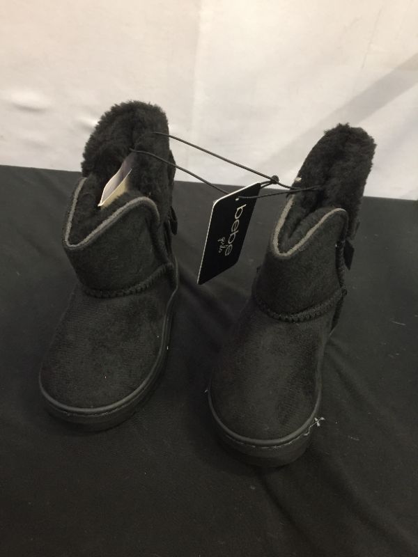 Photo 4 of Toddler  SIZE 5 BOOTS BLACK WITH FUR LINING