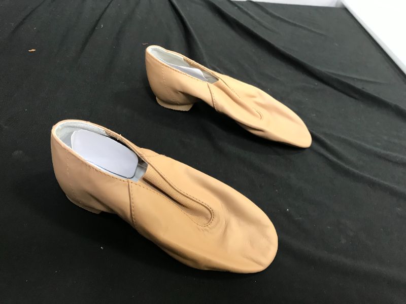 Photo 1 of LITTLE GIRLS BALLET SHOES SIZE 1.5