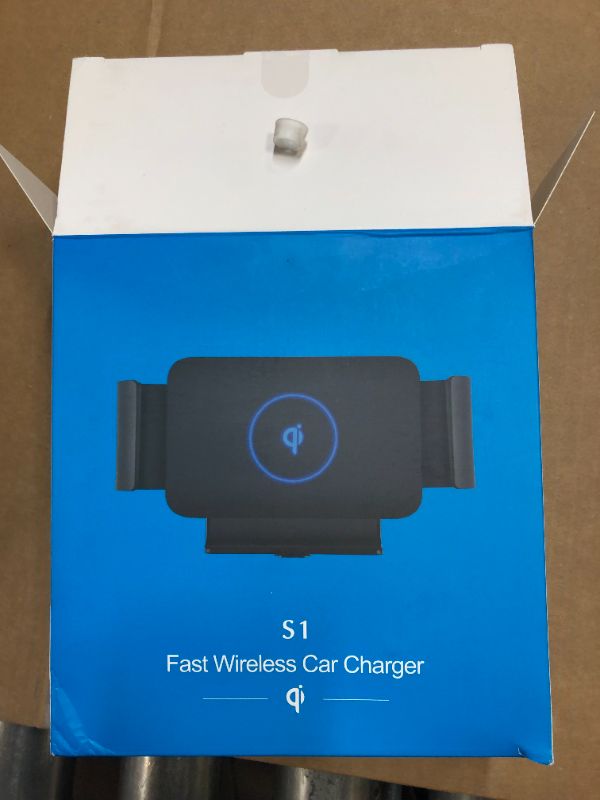 Photo 1 of FAST WIRELESS CAR CHARGER 