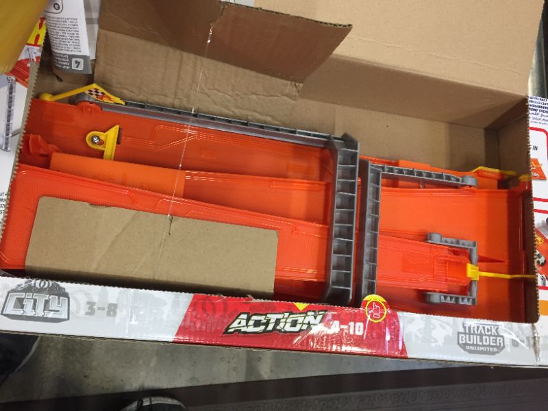 Photo 2 of Hot Wheels 4-Lane Elimination Race Track Set