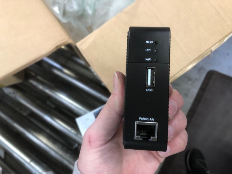 Photo 6 of AntRouter R1-LTC ~1.29MH/s ASIC Litecoin Miner with Built-in WiFi Router (AntRouter R1-LTC @ 1.29MH/s)-FACTORY SEALED UNABLE TO PROPERLY TEST 

