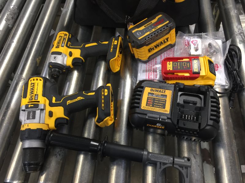 Photo 4 of 20V MAX* XR® BRUSHLESS CORDLESS COMPACT DRILL / DRIVER AND IMPACT DRIVER COMBO KIT