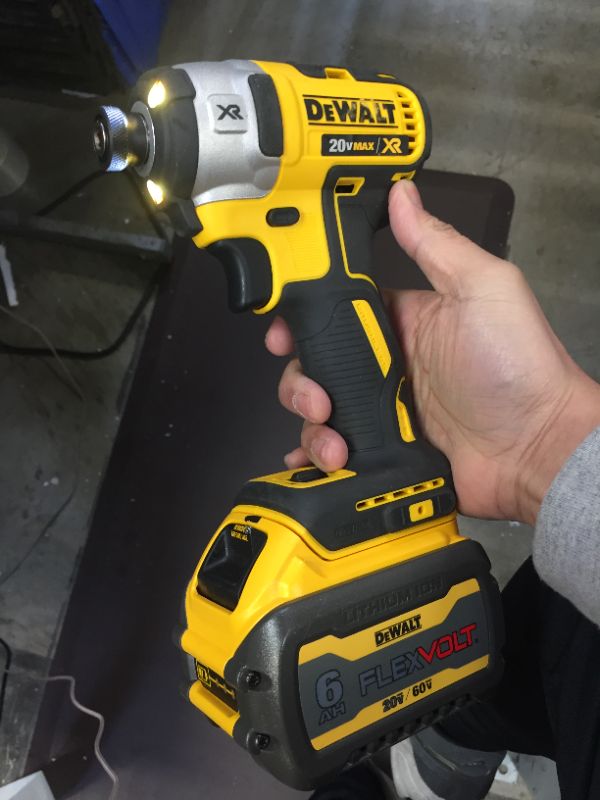 Photo 3 of 20V MAX* XR® BRUSHLESS CORDLESS COMPACT DRILL / DRIVER AND IMPACT DRIVER COMBO KIT