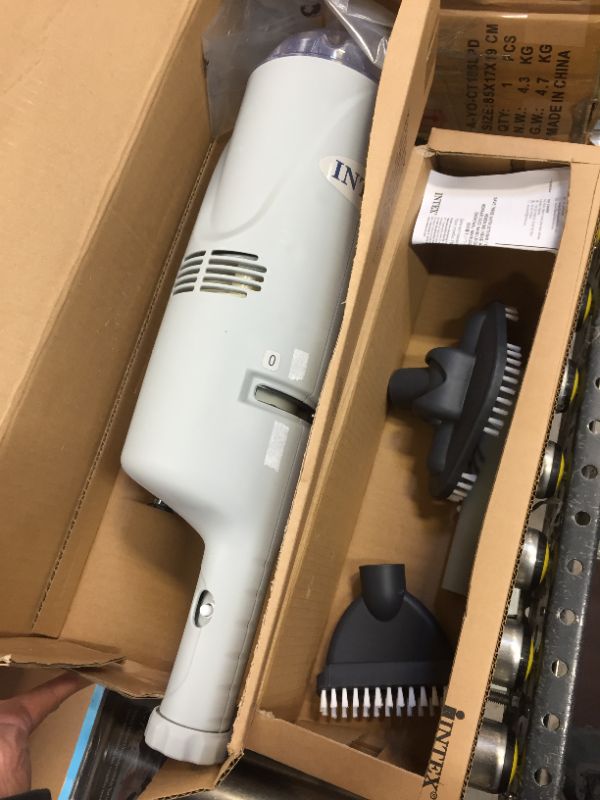 Photo 1 of Intex 28620ep Rechargeable Handheld Above Ground Swimming Pool Vacuum