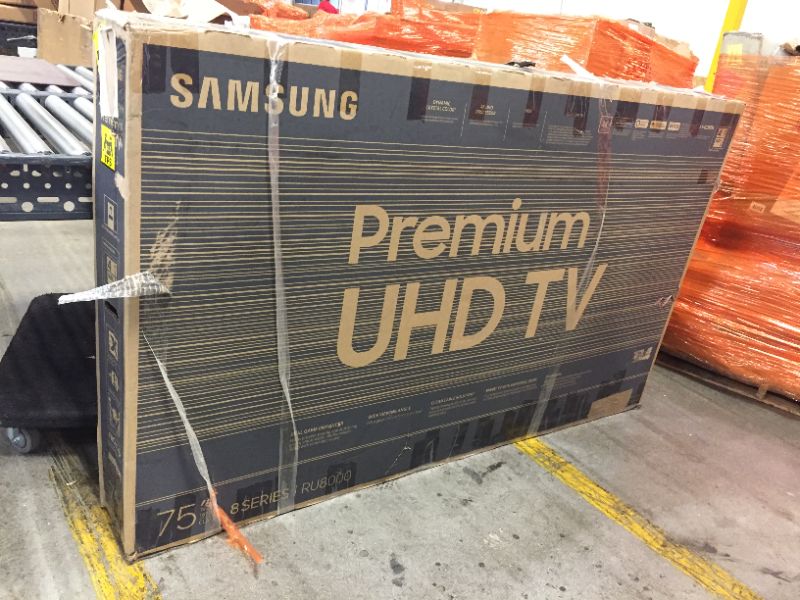 Photo 4 of 75" Class RU8000 Premium Smart 4K UHD TV (2019)
