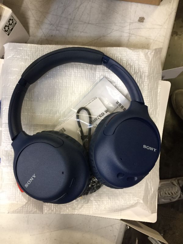 Photo 3 of Sony Noise Cancelling Headphones WHCH710N: Wireless Bluetooth Over the Ear Headset with Mic for Phone-Call, Blue (Amazon Exclusive)
