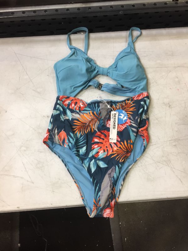 Photo 1 of cupshe women's swimsuit size m