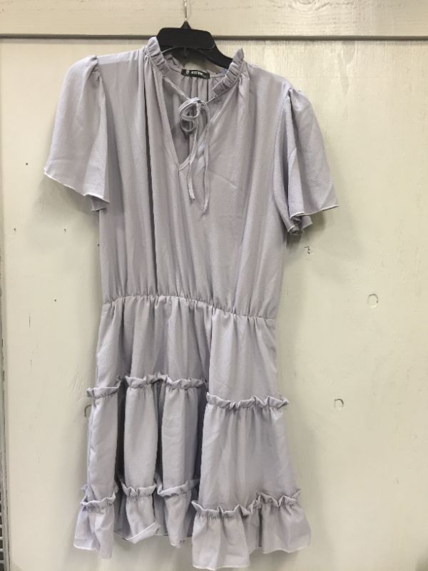 Photo 1 of BTFBM WOMENS SHORT SLEEVE LIGHT GRAY RUFFLE PLEATED DRESS 
SIZE LARGE