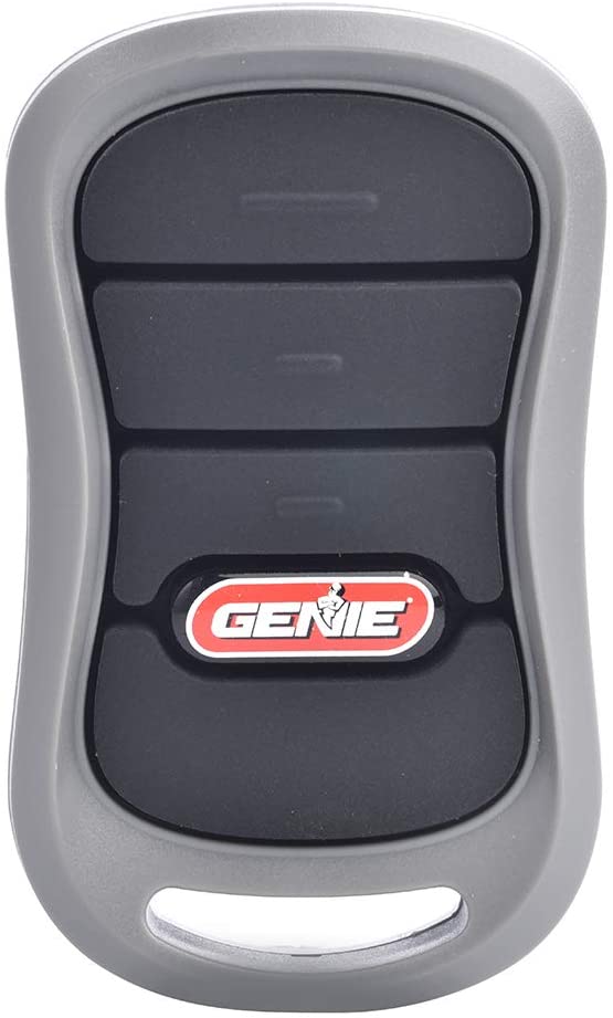 Photo 1 of GENIE G3T-R 3-Button Remote with Intellicode Security Technology Controls Up To 3 Garage Door Openers, 1 Pack, Original Version--unable to test needs replacement batteries 
