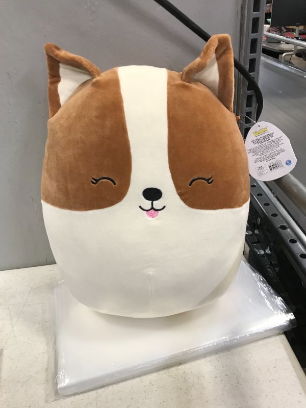 Photo 1 of KELLYTOY SQUISHMALLOWS REGINA 