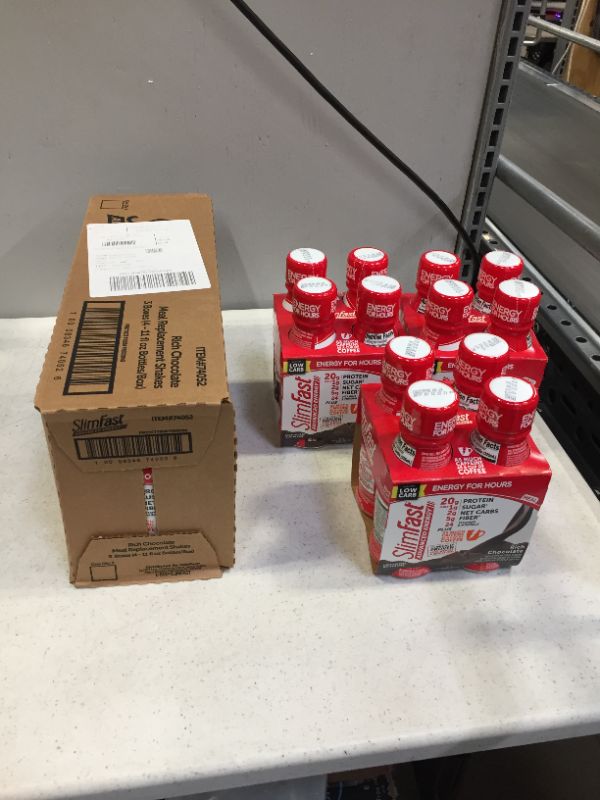 Photo 1 of SlimFast Advanced Energy High Protein Meal Replacement Shake, Rich Chocolate, 20g of Ready to Drink Protein with Caffeine, 11 Fl. Oz Bottle, 4 Count -- 6 PCK
EXP 12/22/2022