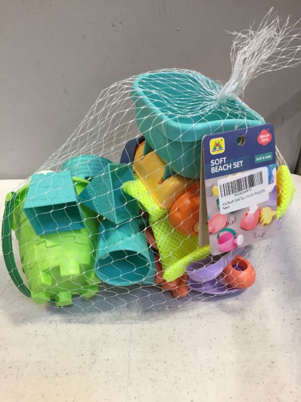 Photo 2 of Pizigci Beach Toys for Kids Includes Mesh Bag, Castle Molds, Sand Shovel, Waterwheels, Buckets, Ice Cream, Animal Molds, 26 in 1 Summer Beach Sand Toy Set
