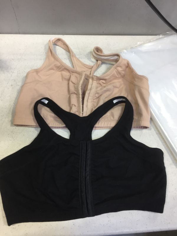 Photo 1 of Fruit of the Loom Women's Front Close Racerback Sports Bra SAND/BLACK HUE 2 PCK
SIZE 42
