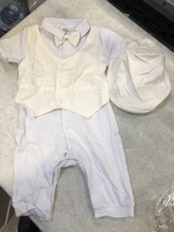 Photo 1 of little kids boys outfit 12-24 months color white 