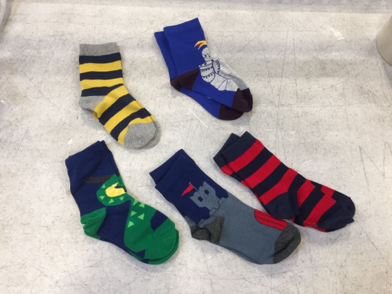 Photo 1 of Boy's Socks 5 Pack (4-5)