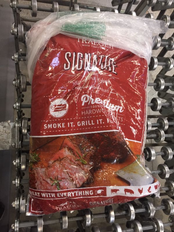Photo 1 of 20 lb.Signature Blend Wood Pellets