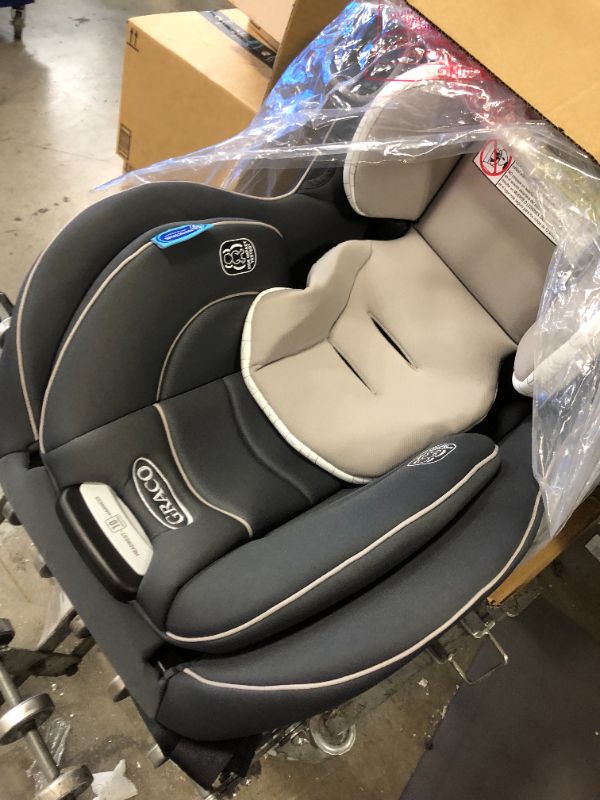 Photo 4 of Graco Extend2Fit Convertible Car Seat | Ride Rear Facing Longer with Extend2Fit, Redmond, Amazon Exclusive
