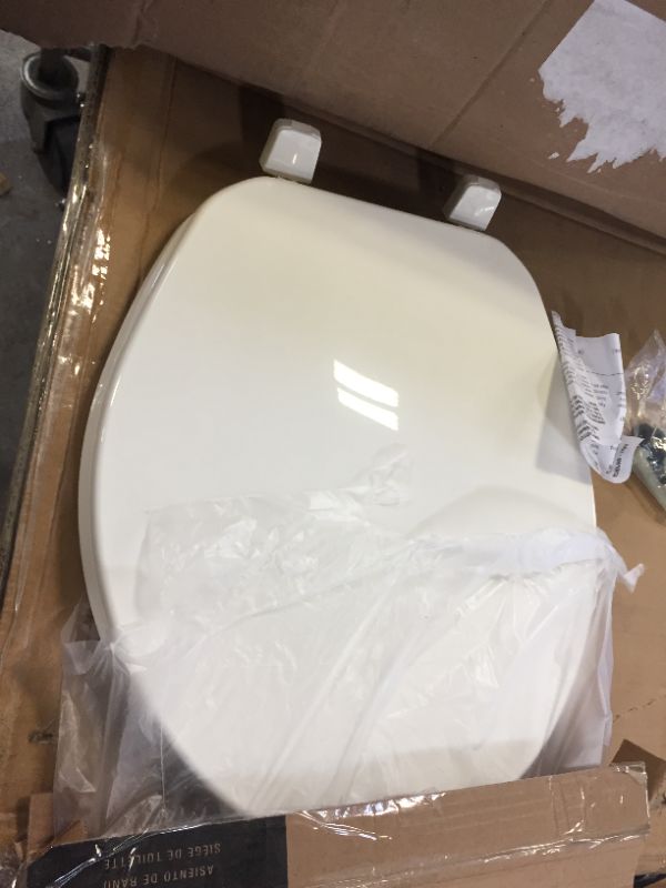 Photo 3 of 70 346 Toilet Seat, Round, Plastic
